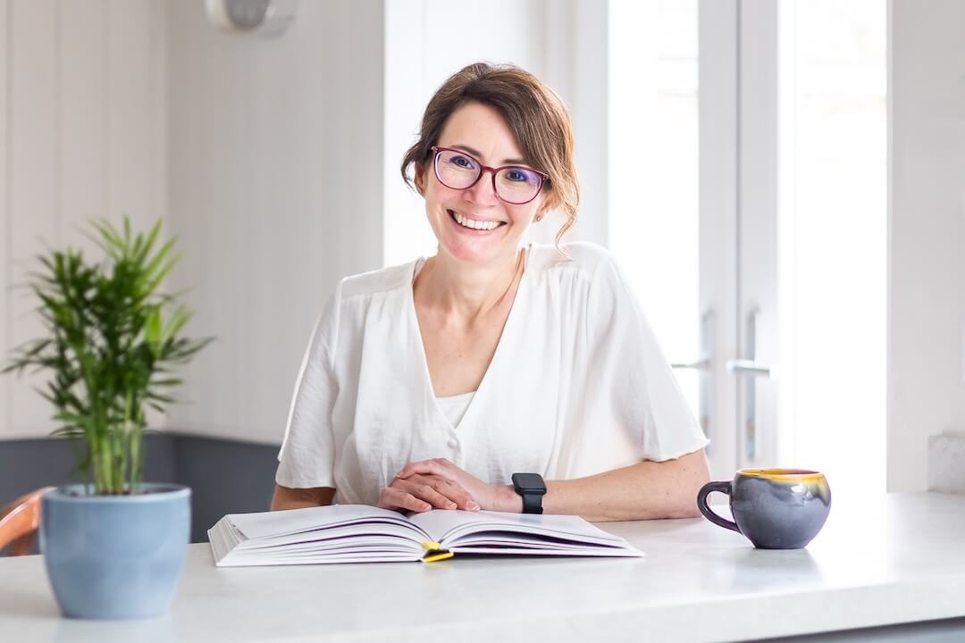 jan allan brand photography home 500 Jen Allan Wedding Photographer married couple hugging first dance band